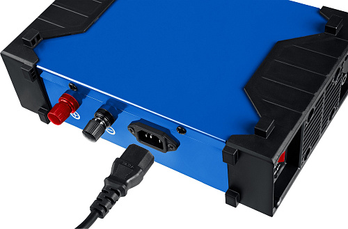 Пуско-зарядное устройство инверторное 12/24 В, 100 А, 220В, 5-30 А ЗУБР И-ЗП-300 Пуско-зарядное устройство инверторное 12/24 В, 100 А, 220В, 5-30 А ЗУБР И-ЗП-300