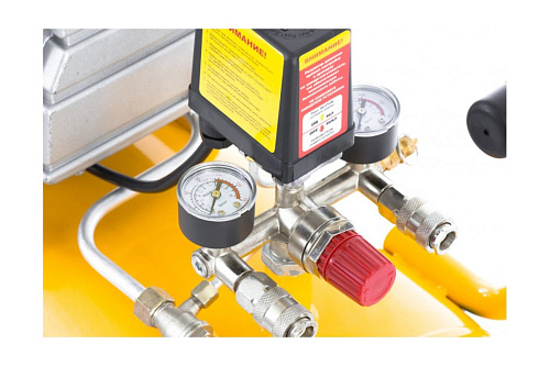 Компрессор масляный прямой привод 50 л, 1,5 кВт, 206 л/мин, 8 бар, 220 В Denzel Компрессор масляный прямой привод 50 л, 1,5 кВт, 206 л/мин, 8 бар, 220 В Denzel