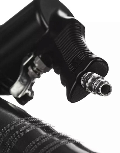 Шприц для смазки пневматический 400 мл, 6.2 бар RUNTEC Шприц для смазки пневматический 400 мл, 6.2 бар RUNTEC