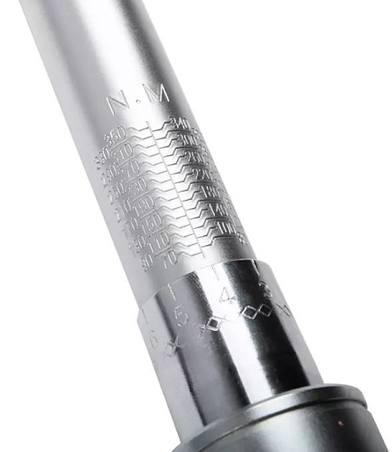 Ключ динамометрический 1/2" 70-350 Нм, 560 мм двухсторонний Licota Ключ динамометрический 1/2" 70-350 Нм, 560 мм двухсторонний Licota