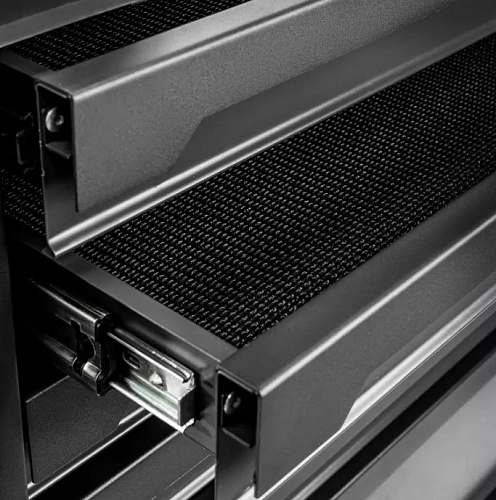 Тележка инструментальная 7 полок, серая, стальная столешница, дверца RUNTEC Performance Тележка инструментальная 7 полок, серая, стальная столешница, дверца RUNTEC Performance