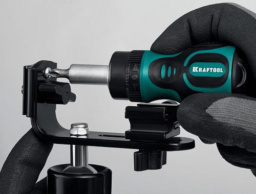 Отвертка реверсивная с насадками 6 предм KRAFTOOL Kompakt-6 Отвертка реверсивная с насадками 6 предм KRAFTOOL Kompakt-6