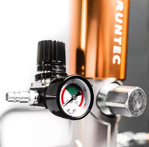 Нагнетатель смазки пневматический 20 л с баком RUNTEC Нагнетатель смазки пневматический 20 л с баком RUNTEC