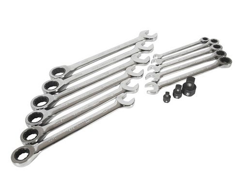 Набор ключей комбинированных трещоточных 8-19 мм + 3 адаптера (14 пр) в ложемент-кейсе JTC Набор ключей комбинированных трещоточных 8-19 мм + 3 адаптера (14 пр) в ложемент-кейсе JTC