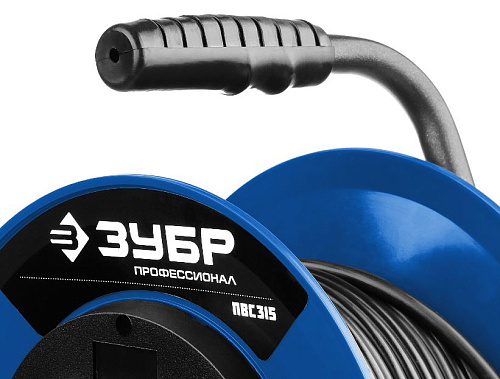 Удлинитель на катушке ПВС 20 м, 4 гнезда, 3*1,5 кв.мм, 3500 Вт, IP44 ЗУБР Профессионал ПВС-315 Удлинитель на катушке ПВС 20 м, 4 гнезда, 3*1,5 кв.мм, 3500 Вт, IP44 ЗУБР Профессионал ПВС-315