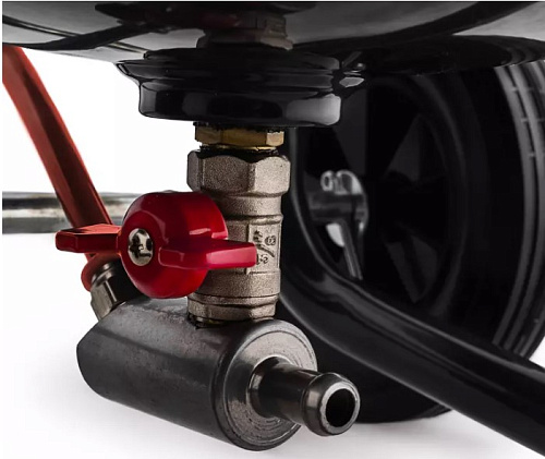 Пескоструйный аппарат 32 л RUNTEC Пескоструйный аппарат 32 л RUNTEC