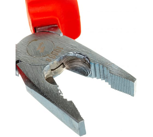 Плоскогубцы комбинированные диэлектрические 160 мм (до 1000 В) ЗУБР ПРОФИЭЛЕКТРИК Плоскогубцы комбинированные диэлектрические 160 мм (до 1000 В) ЗУБР ПРОФИЭЛЕКТРИК