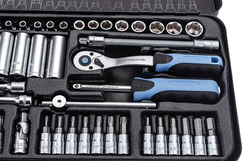 Набор головок торцевых 4-14 мм (1/4") 6 гр., 63 предм. в кейсе HOEGERT Набор головок торцевых 4-14 мм (1/4") 6 гр., 63 предм. в кейсе HOEGERT