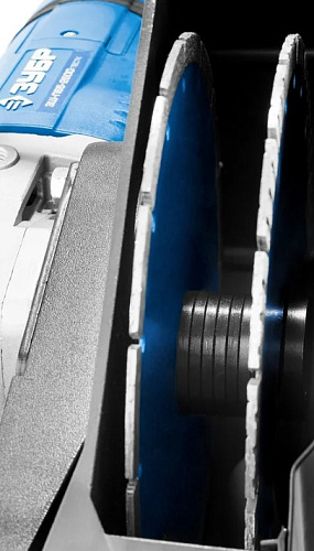 Штроборез (бороздодел) 1400 Вт, диск 125 мм, глуб. 30 мм, в кейсе ЗУБР ЗШ-П30-1400 ПСТК Штроборез (бороздодел) 1400 Вт, диск 125 мм, глуб. 30 мм, в кейсе ЗУБР ЗШ-П30-1400 ПСТК