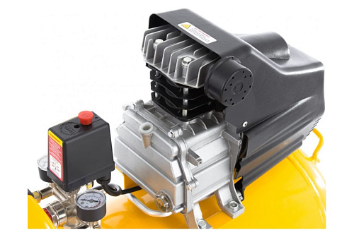 Компрессор масляный прямой привод 50 л, 1,5 кВт, 206 л/мин, 8 бар, 220 В Denzel Компрессор масляный прямой привод 50 л, 1,5 кВт, 206 л/мин, 8 бар, 220 В Denzel