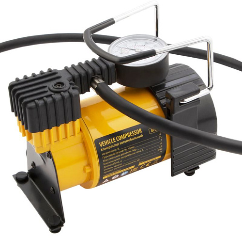 Компрессор автомобильный 7 атм, 35 л/мин, 3 насадки Denzel DС-20 Компрессор автомобильный 7 атм, 35 л/мин, 3 насадки Denzel DС-20