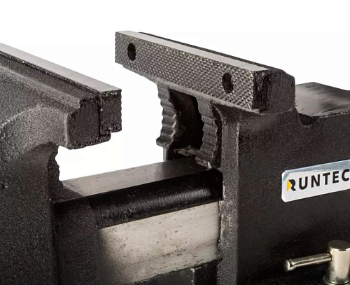 Тиски слесарные 200 мм стальные поворотные RUNTEC Тиски слесарные 200 мм стальные поворотные RUNTEC