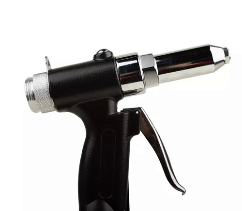 Заклепочник пневмогидравлический 2,4-6,4 мм, ход 18 мм, 16600 Н Licota Заклепочник пневмогидравлический 2,4-6,4 мм, ход 18 мм, 16600 Н Licota