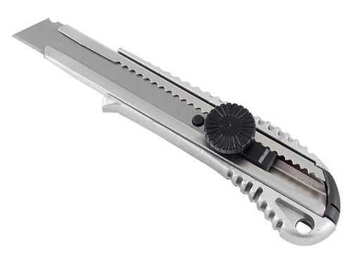 Нож технический 18 мм выдвижное лезвие, Al корпус, винтовой фикс. SK5 Aluminium-twist РемоКолор Нож технический 18 мм выдвижное лезвие, Al корпус, винтовой фикс. SK5 Aluminium-twist РемоКолор