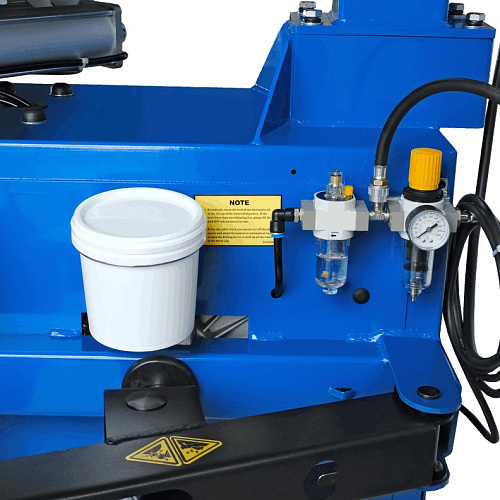 Станок шиномонтажный полуавтоматический 10-24", 220 В, синий ROSSVIK V-524 Станок шиномонтажный полуавтоматический 10-24", 220 В, синий ROSSVIK V-524