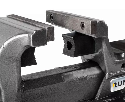 Тиски слесарные 175 мм усиленные, поворотные RUNTEC Тиски слесарные 175 мм усиленные, поворотные RUNTEC