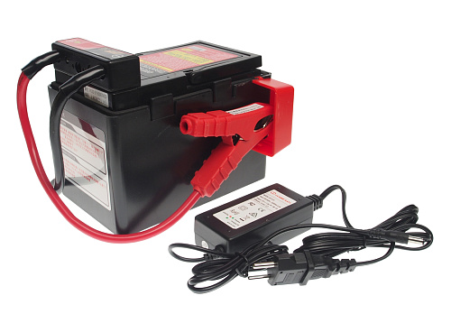 Пусковое устройство (мини) 12V/20Ah, макс. пуск. ток 1800А, 6.8 кг. JTC Пусковое устройство (мини) 12V/20Ah, макс. пуск. ток 1800А, 6.8 кг. JTC