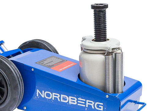 Домкрат пневмогидравлический 35 т, 260-765 мм, подкатной NORDBERG N3335L Домкрат пневмогидравлический 35 т, 260-765 мм, подкатной NORDBERG N3335L