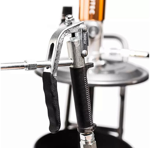 Нагнетатель смазки пневматический 20 л с баком RUNTEC Нагнетатель смазки пневматический 20 л с баком RUNTEC