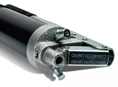 Шприц для смазки рычажно-плунжерный 400 мл усиленный с жесткой насадкой RUNTEC Шприц для смазки рычажно-плунжерный 400 мл усиленный с жесткой насадкой RUNTEC