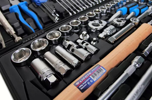 Набор инструмента 131 предм. (1/4", 3/8", 1/2") 6/12 гр Licota Набор инструмента 131 предм. (1/4", 3/8", 1/2") 6/12 гр Licota