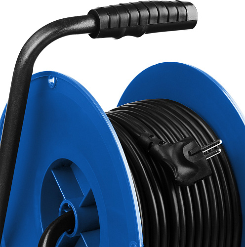 Удлинитель на катушке ПВС 50 м, 4 гнезда, 3*1,5 кв.мм, 3500 Вт, IP44 ЗУБР Профессионал ПВС-315 Удлинитель на катушке ПВС 50 м, 4 гнезда, 3*1,5 кв.мм, 3500 Вт, IP44 ЗУБР Профессионал ПВС-315