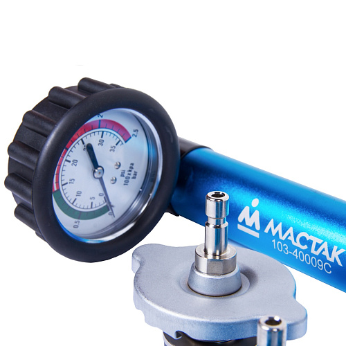 Набор для тестирования герметичности системы охлаждения двигателей грузовых автомобилей МАСТАК Набор для тестирования герметичности системы охлаждения двигателей грузовых автомобилей МАСТАК