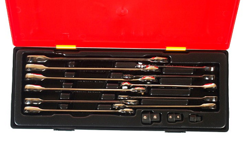 Набор ключей комбинированных трещоточных 8-19 мм + 3 адаптера (14 пр) в ложемент-кейсе JTC Набор ключей комбинированных трещоточных 8-19 мм + 3 адаптера (14 пр) в ложемент-кейсе JTC