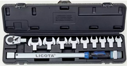 Ключ динамометрический 14*18 мм 40-210 Нм с насадками (11 предм.) Licota Ключ динамометрический 14*18 мм 40-210 Нм с насадками (11 предм.) Licota
