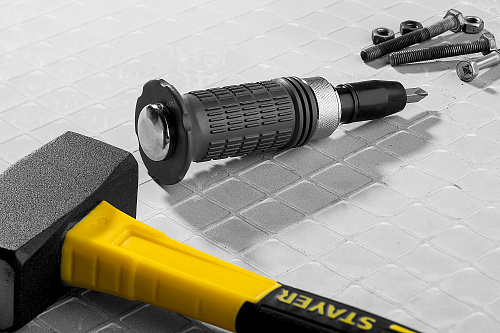 Отвертка ударная с набором бит 8 шт обрезиненная рукоятка STAYER Отвертка ударная с набором бит 8 шт обрезиненная рукоятка STAYER