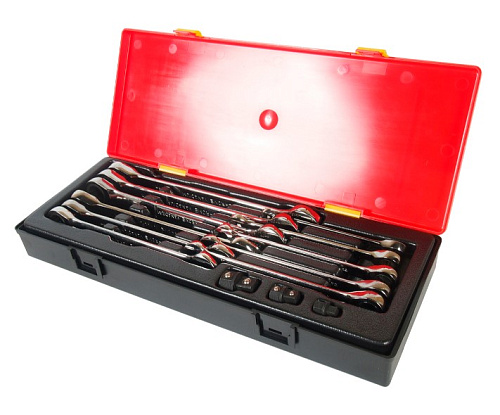 Набор ключей комбинированных трещоточных 8-19 мм + 3 адаптера (14 пр) в ложемент-кейсе JTC Набор ключей комбинированных трещоточных 8-19 мм + 3 адаптера (14 пр) в ложемент-кейсе JTC