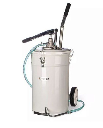 Нагнетатель масла ручной на колесах 20 л RUNTEC Нагнетатель масла ручной на колесах 20 л RUNTEC