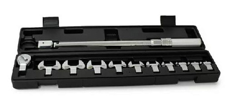 Ключ динамометрический 14*18 мм 40-200 Нм с насадками (12 предм.) GARWIN Ключ динамометрический 14*18 мм 40-200 Нм с насадками (12 предм.) GARWIN