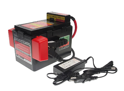 Пусковое устройство (мини) 12V/20Ah, макс. пуск. ток 1800А, 6.8 кг. JTC Пусковое устройство (мини) 12V/20Ah, макс. пуск. ток 1800А, 6.8 кг. JTC