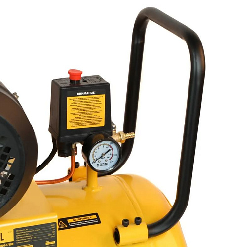 Компрессор масляный ременной 200 л, 3,0 кВт, 530 л/мин, 10 бар, 380 В Denzel BCI3000-T/200 Компрессор масляный ременной 200 л, 3,0 кВт, 530 л/мин, 10 бар, 380 В Denzel BCI3000-T/200