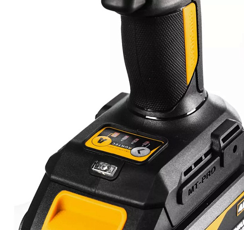 Гайковерт аккумуляторный 1/2", 20 В, 650 Нм, 2*4 Ач, бесщеточный RUNTEC Гайковерт аккумуляторный 1/2", 20 В, 650 Нм, 2*4 Ач, бесщеточный RUNTEC