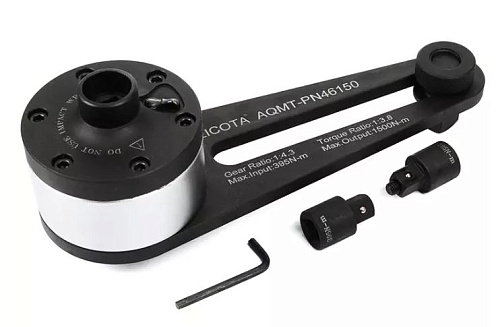 Мультипликатор (усилитель крутящего момента) 1/3.8, 1/2" х 3/4" 1500 Нм LICOTA Мультипликатор (усилитель крутящего момента) 1/3.8, 1/2" х 3/4" 1500 Нм LICOTA