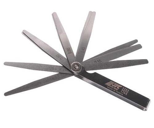 Набор щупов 0,05-1,00 мм (20 шт.) 100 мм прямых остроконечных для измерения зазора JTC Набор щупов 0,05-1,00 мм (20 шт.) 100 мм прямых остроконечных для измерения зазора JTC