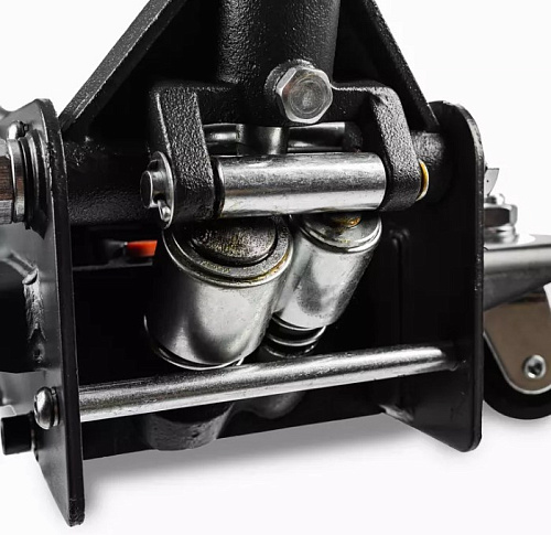 Домкрат подкатной 3,5 т 95-552 мм низкий подхват, усиленный RUNTEC Домкрат подкатной 3,5 т 95-552 мм низкий подхват, усиленный RUNTEC