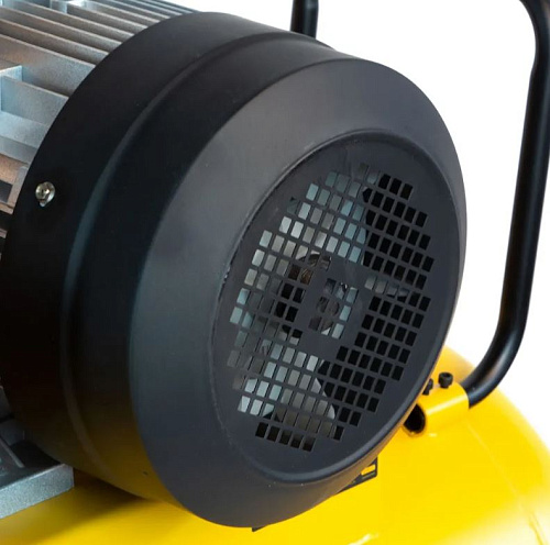 Компрессор масляный ременной 200 л, 3,0 кВт, 530 л/мин, 10 бар, 380 В Denzel BCI3000-T/200 Компрессор масляный ременной 200 л, 3,0 кВт, 530 л/мин, 10 бар, 380 В Denzel BCI3000-T/200