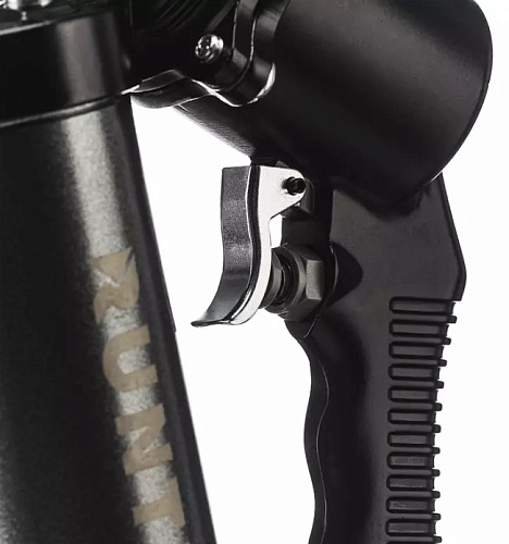 Шприц для смазки пневматический 400 мл, 6.2 бар RUNTEC Шприц для смазки пневматический 400 мл, 6.2 бар RUNTEC