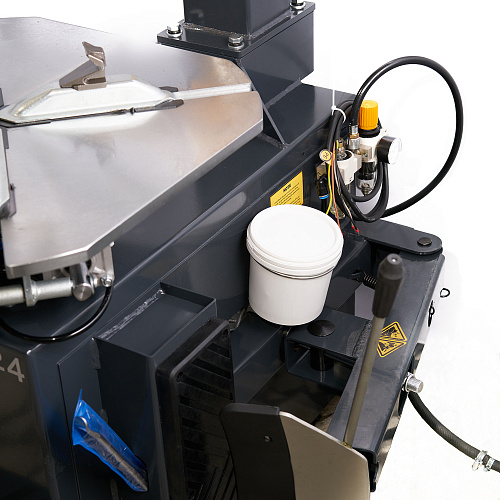 Станок шиномонтажный полуавтоматический 10-24", 380 В, серый ROSSVIK V-524 Станок шиномонтажный полуавтоматический 10-24", 380 В, серый ROSSVIK V-524