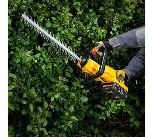 Кусторез аккумуляторный 36 В (2*18 В), Li-Ion, 4 Ач, нож 510 мм, поворотная ручка Denzel RBC510-36 Кусторез аккумуляторный 36 В (2*18 В), Li-Ion, 4 Ач, нож 510 мм, поворотная ручка Denzel RBC510-36