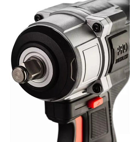 Гайковерт аккумуляторный 1/2", 20 В, 800 Нм, 2*4 Ач, бесщеточ. двиг. в кейсе RUNTEC TECHNIC Гайковерт аккумуляторный 1/2", 20 В, 800 Нм, 2*4 Ач, бесщеточ. двиг. в кейсе RUNTEC TECHNIC