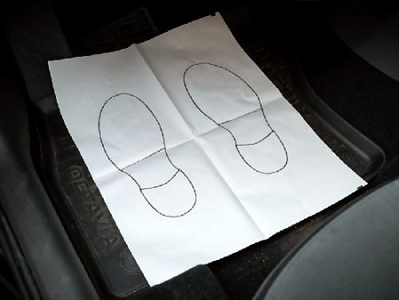 Коврик одноразовый двухслойный для салона автомобиля (влагостойкий) Коврик одноразовый двухслойный для салона автомобиля (влагостойкий)